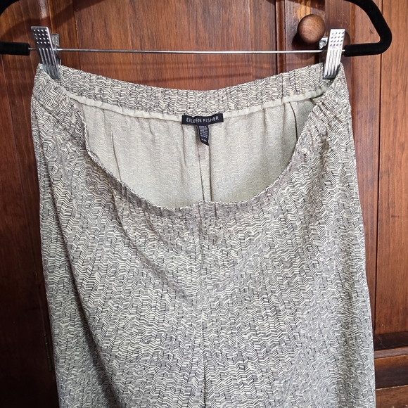 Eileen Fisher Ecru Broken Chevron Pattern Wide Crop Pants - Medium - Picture 4 of 11